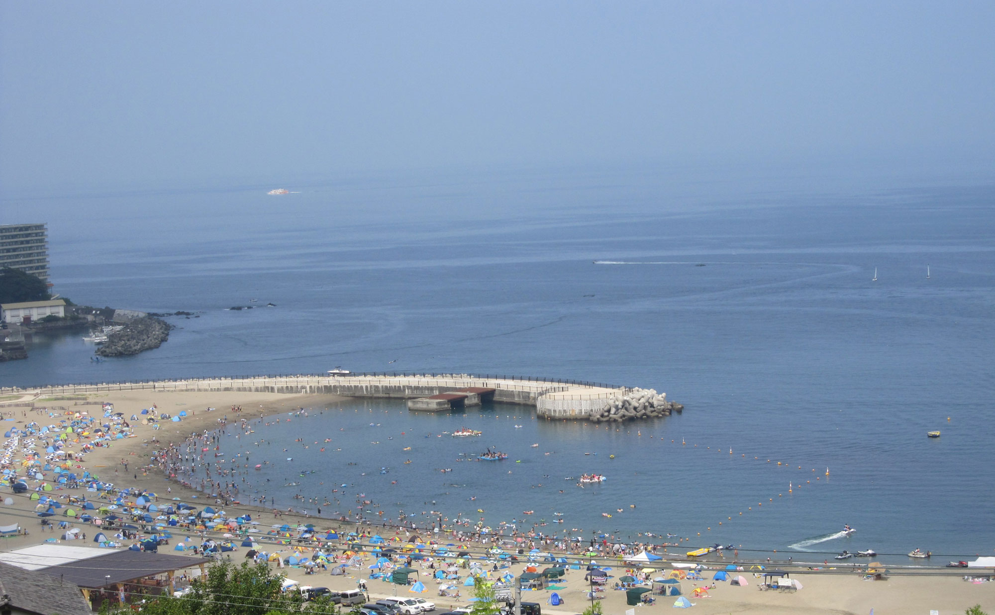 Aerial view of Nagahama Beach when the sea opens